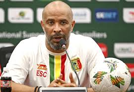 Kwamandan Super Eagles, Eric Chelle, Zai Kalli wasan Kano Pillars da Rangers